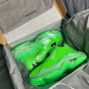 Balenciaga triple s